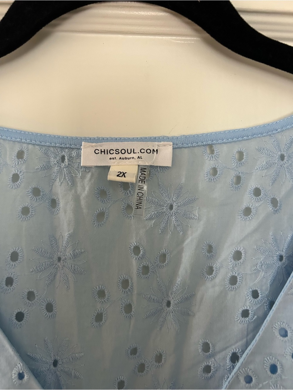 Chic Soul eyelet top, blue, 2X - Picture 2 of 3